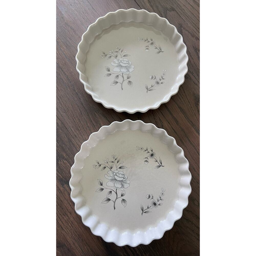 Southhampton Stoneware 2 Round Quiche Baking Dish Scalloped Floral Japan 9" 10"
